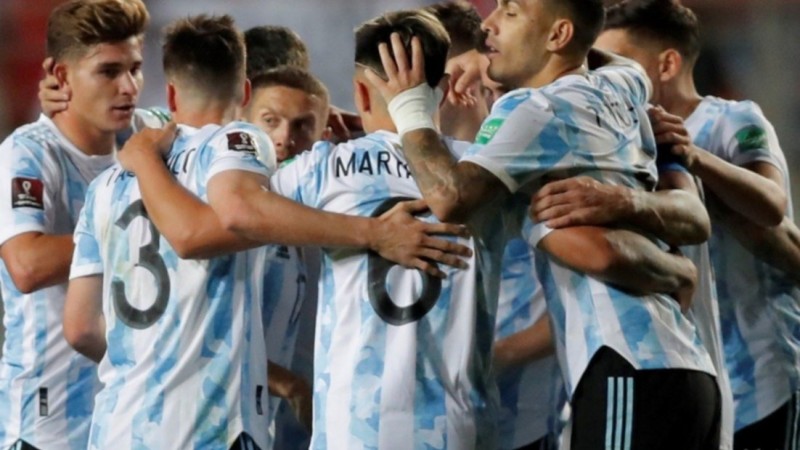 El uno por uno de los 29 futbolistas convocados por Scaloni para la doble fecha FIFA